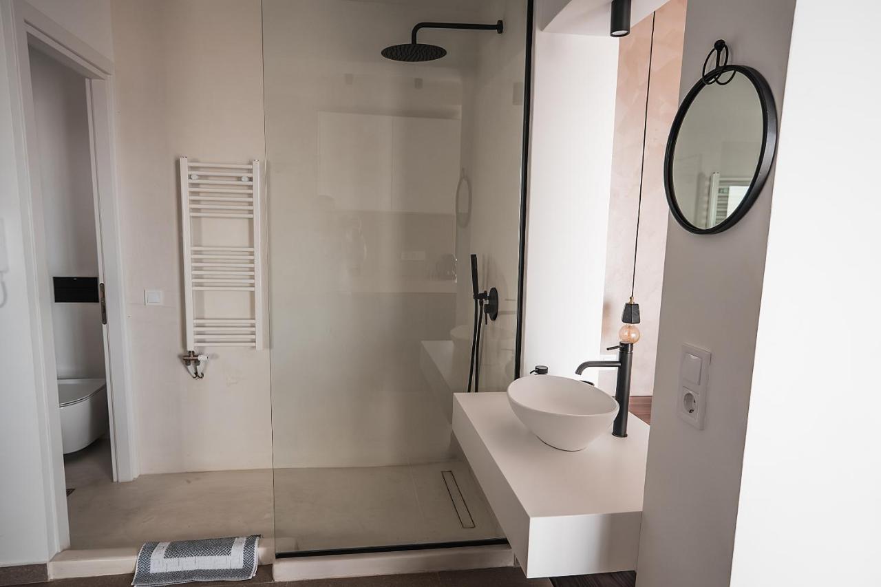 Suites With Magical View & Jacuzzi Atena Exterior foto